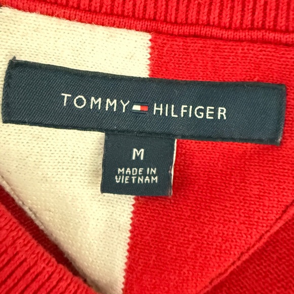 Tommy Hilfiger Red Logo Sweater Men’s M • Crewneck Pullover • Holiday Layering - Picture 9 of 15